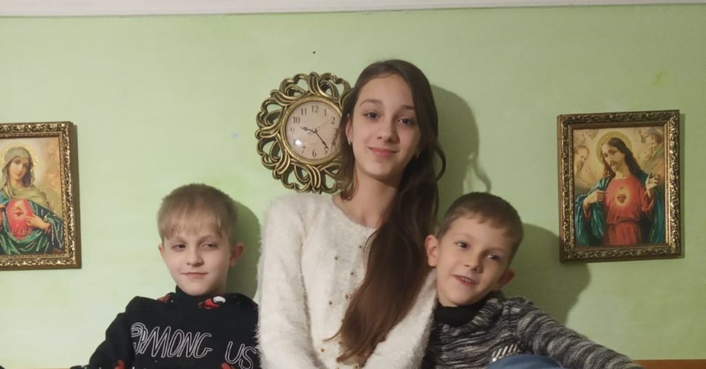 Pomôžeme mame troch detí na Ukrajine, aby pre nich mohla zabezpečiť dôstojnejšie bývanie?